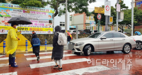 불안불안 제주서초 등굣길...스쿨존 신호위반.불법정차, 안전 위협