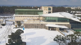 도서관이 전하는 독서 모닝콜...오늘 아침독서는?