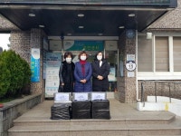서귀포석재사, 영천동 주민센터에 설 맞이 이웃사랑 물품 전달