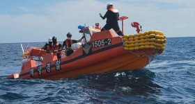 제주해경 1505함, 중국산 무허가 AIS 어망부이 수거