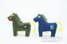 제주올레 길과 산티아고 순례길 공동 완주자 100명 돌파