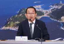 강병삼 제주시장, 추자도 방문 주민과 대화...묵리항 체계적 개발