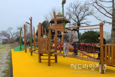 대흘초, 학생 참여형 자연친화적 놀이터 개장