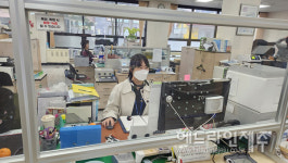 서귀포시 종합민원실, 민원창구 가림막 안전 강화유리 설치