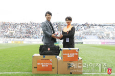 제주유나이티드, 제주서중 여자축구부에 축구공 등 물품 지원