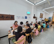 채우다, 아동들을 위한 사랑의 식당 운영