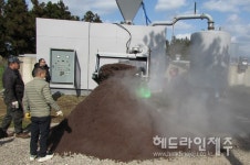 축산분뇨, 1시간이면 퇴비로 척척...악취, 폐수 걱정 없다