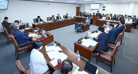 제주 정무부교육감 신설 설전...일방통행 vs 공식절차 거쳐