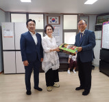 제주농협, 경로당을 찾아 우리쌀 350kg 전달