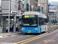확실히 빨라지기는 했죠...제주형 버스 전용차로 7년, 성과와 과제는?