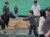 마사회 제주목장, 조천읍 관내 지역아동센터 초청 봄소풍 진행