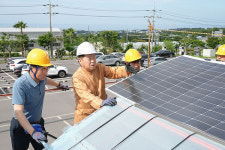 제주 태양광 감귤 하우스 실증 돌입...1차산업 RE100 확산