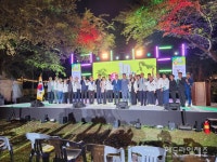 제주 고마로 馬 문화축제 개막...거리 퍼레이드 들썩