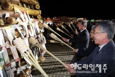 2026 제주들불축제 화려한 개막...많은 인파 속 달집태우기 장관