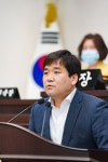 김성년 대구 수성구의원 구청 주차장에 태양광발전시설 설치하자
