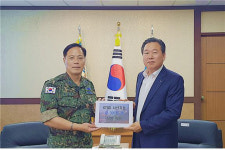 엔컴20지점 | KT&G서산지점, 공군 제20전투비행단에 ‘상상펀드’ 위문금 전달
