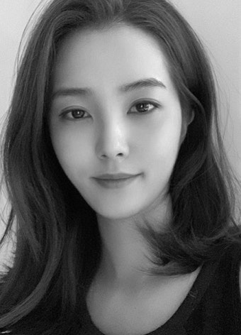 강지영 아나운서, 고혹적 분위기의 셀피 '시선강탈'