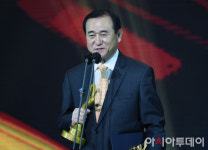 [포토]성우 김용식, 이상을 모든 성우들에게 바칩니다