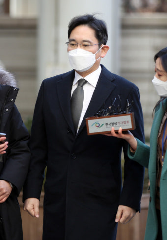 이재용, 재판으로 한해 마무리…사법리스크 해소는 먼길