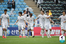 K리그1 전북, 14년 만에 리그 7경기 무승