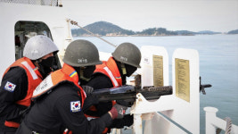 [포토]목포해경, 해상종합 실전 사격 훈련