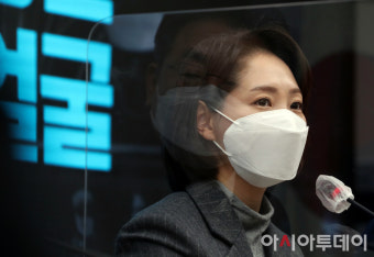 [포토] 답변하는 조동연 민주당 신임 공동상임선대위원장