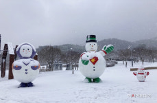 내장산 조각공원에 눈사람 가족 조형물 눈길