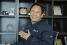 이동수 ㈜한알 회장 제품 10만여 종 수출로 K-제조업 자존심 높인다