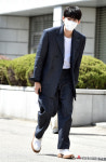 [포토] 서범준, 스윗한 인사하며 등장