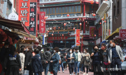 [포토] 거리두기 해제, 붐비는 차이나타운