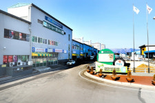 춘천농수산물도매시장, 전국 최초 유통상품 택배비 50% 지원