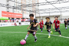 홈플러스, HNS와 손잡고 풋살장 더피치 추가 오픈…체험 마케팅 강화