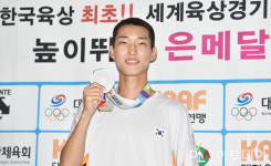 [포토] 우상혁, 한국최고 높이뛰기 은메달