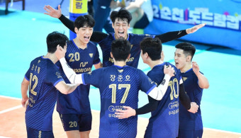 우리카드, 한국전력 꺾고 프로배구 컵대회 男개막전 승리