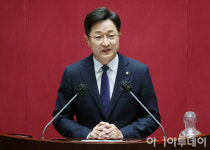 [포토] 강병원 민주당 의원 정치분야 대정부질문