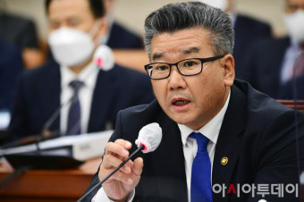[포토] [2022 국감] 유병호 사무총장 '이관섭 수석과 이번 문제로 첫 소통...사적 친분 없다'
