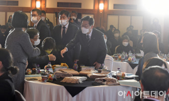 [포토] 전국 사회경제연대 지방정부협의회 2022 출범식 참석한 이재명 대표