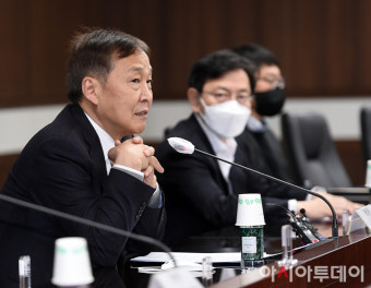 [포토]모두 발언하는 김기웅 통일부 차관