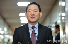 [포토] 예산안 협상 내용 설명하는 주호영 원내대표