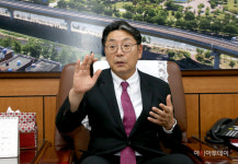 [인터뷰] 홍태용 김해시장 부울경제 거점 김해시, 동북아 물류플랫폼 유치 총력