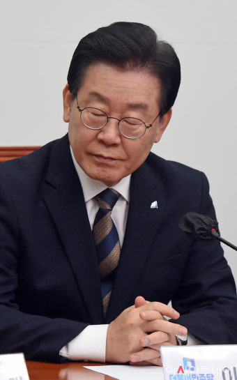 [포토] 생각 잠긴 이재명
