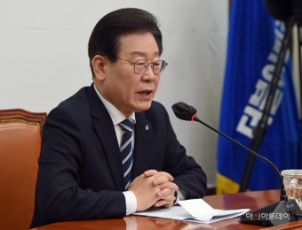 이재명 “법치 탈 쓴 사법사냥 일상화… 폭력의 시대 도래”