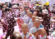 [포토] 조계사 향하는 상월결사 인도순례단