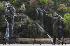 [네모난 세상] 자연 같은 홍제천 인공폭포