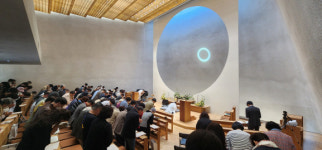 새롭게 태어난 원불교 원남교당...조명 빛 일원상 등 독특