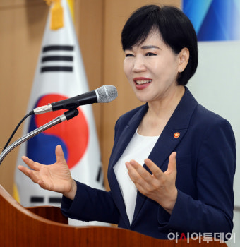 [포토]임기마친 전현희 국민권익위원장