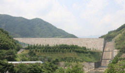 들쭉날쭉 태양광 태풍에 출력 감소…양수발전 백업 필수