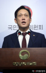 [포토]김태규 부위원장 전통시장 노후전선 정비사업 필요