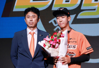 ‘제2의 김광현’ 황준서, 프로야구 드래프트 전체 1순위로 한화行