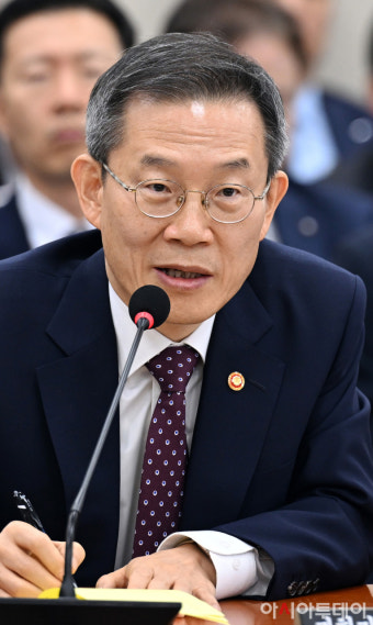 [포토] [2023 국감] 답변하는 이종호 장관